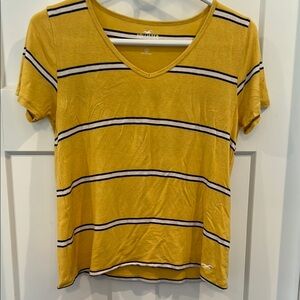Hollister Gold Fitted Short Sleeve T-Shirt